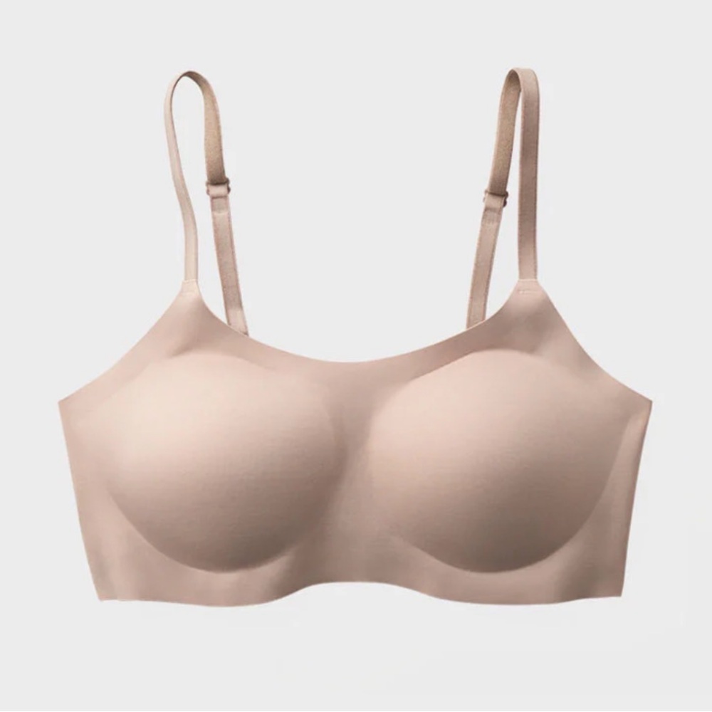 EBY NWT Seamless Nude Bra
